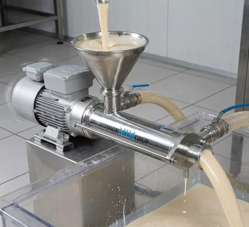 Pompe à cavité progressive transférant un produit alimentaire